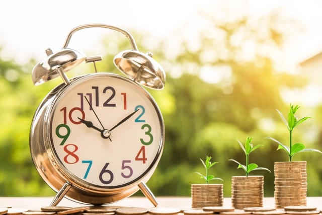 Perbedaan Menabung vs Investasi: Mana yang Lebih Baik?